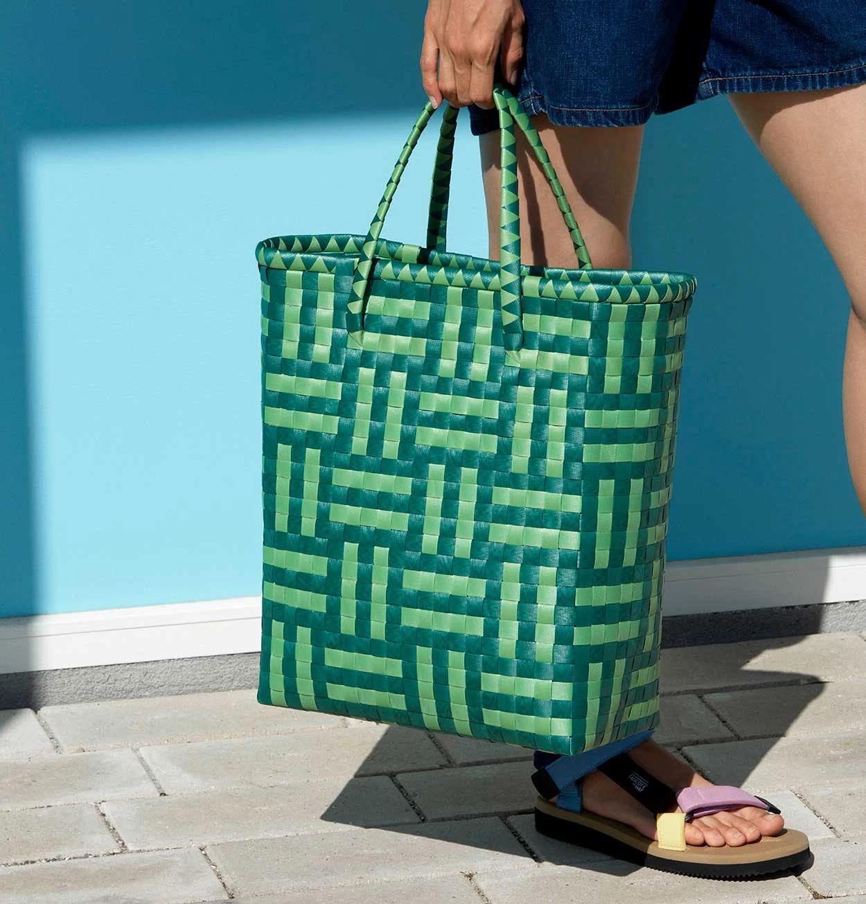 HAY Maxim Bag In Green β Small - Image 2