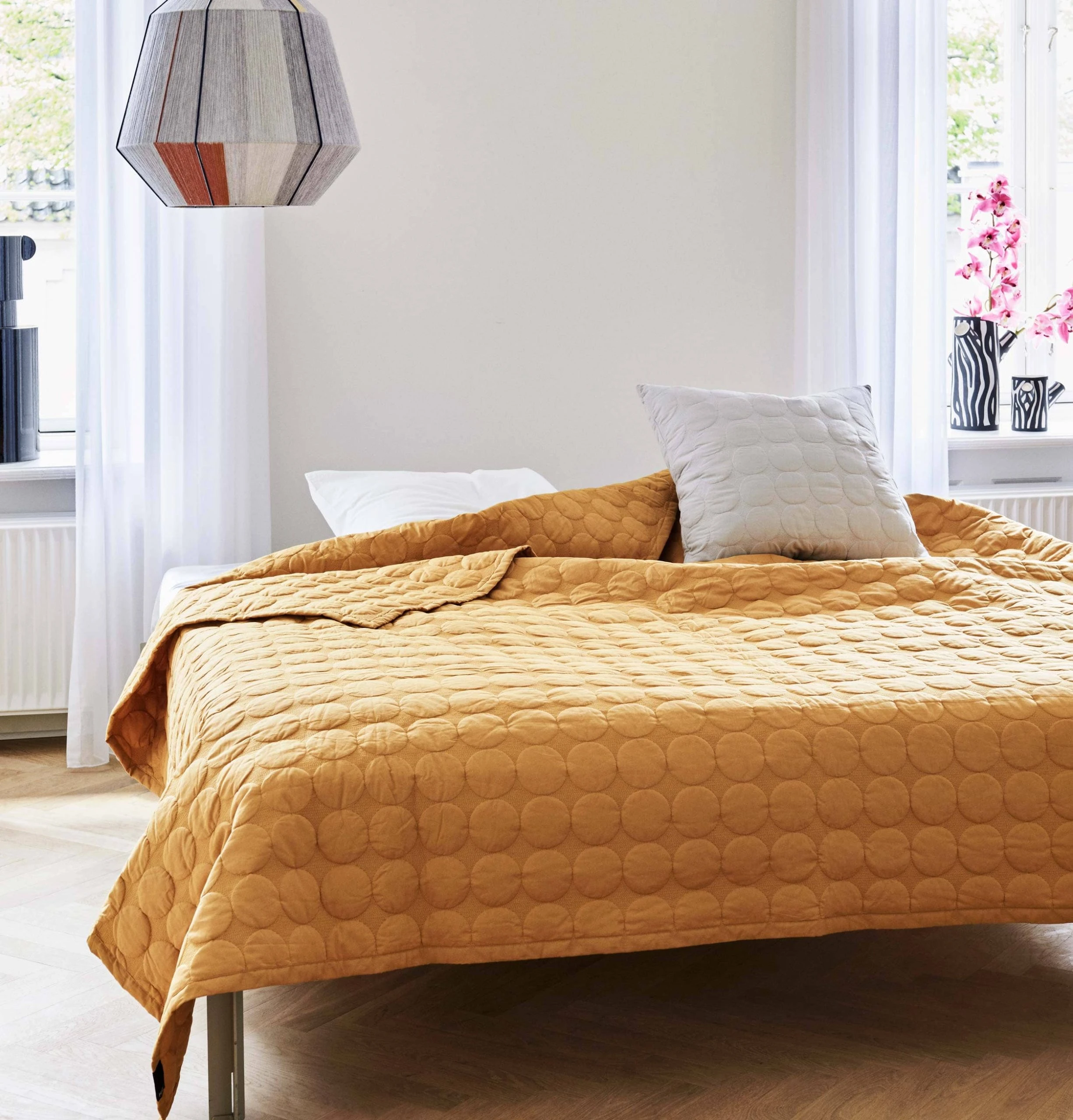 HAY Mega Dot Bedcover – 260 X 260 Cm – Light Grey - Image 2